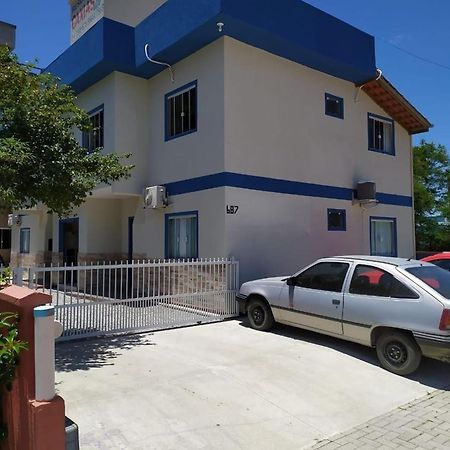 Residencial Caxias Apartment Бомбиняс Екстериор снимка